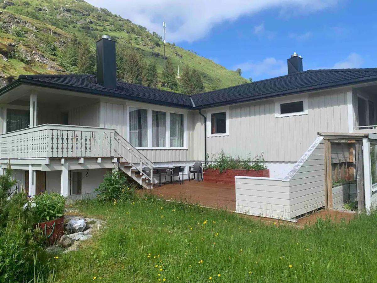Big House In Amazing Napp, Lofoten Экстерьер фото